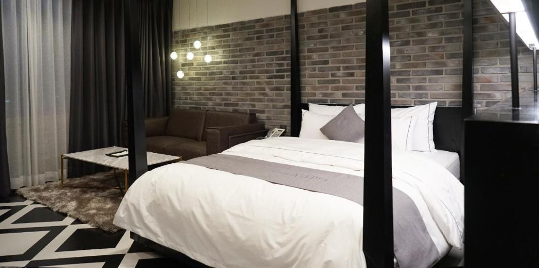 Astro Hotel Yongin Ngoại thất bức ảnh