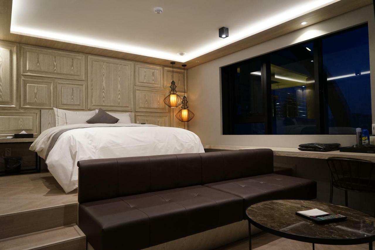 Astro Hotel Yongin Ngoại thất bức ảnh